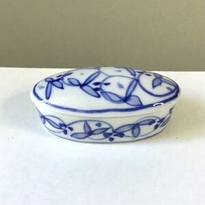 Small Trinket Box Blue & White Hand Painted Porcelain Oval Covered Dish Thailand